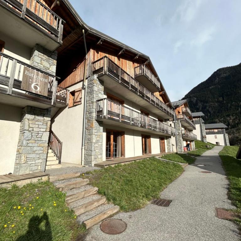 Studio avec coin montagne 4 personnes Orelle 3 Vallées - Spa & Piscine - Apt 004 - Appartement 1 Chambre - 3