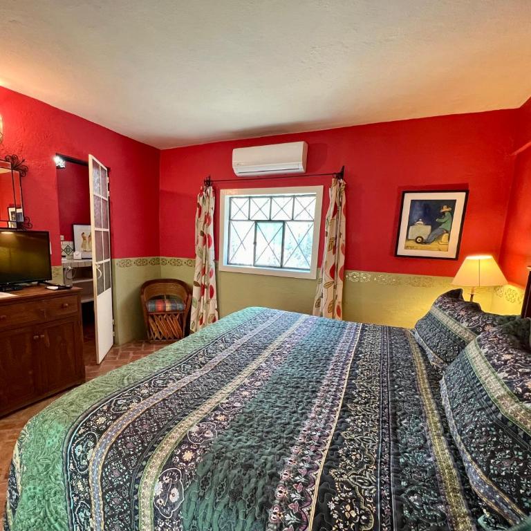 Boutique Hotel Casa Camellia - Double Room with Private Bathroom - 6