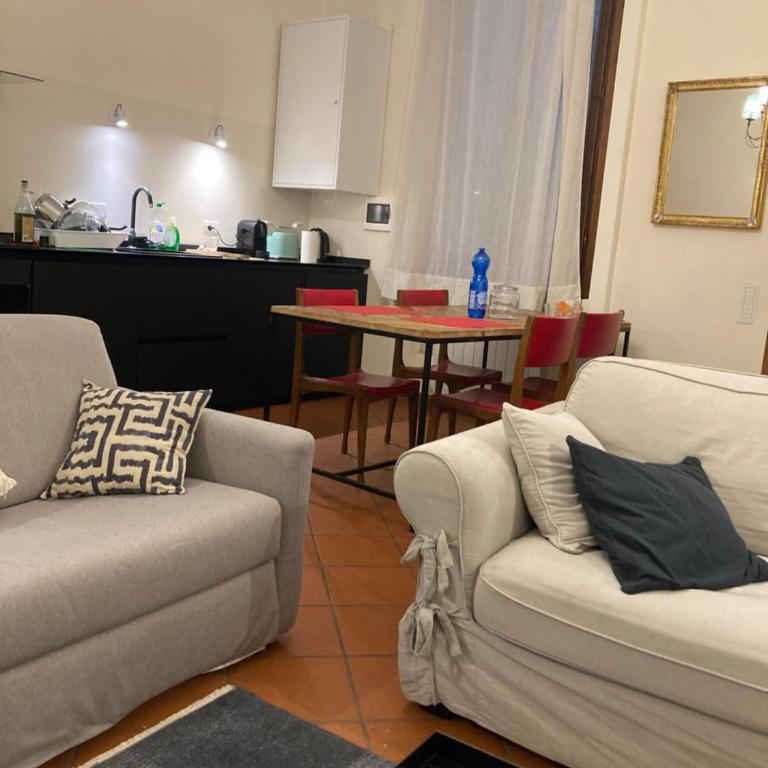 Ponte Vecchio flat with elevator - Two-Bedroom Apartment - 9