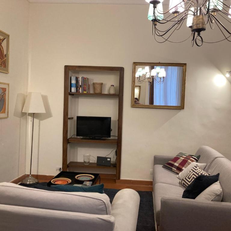 Ponte Vecchio flat with elevator - Two-Bedroom Apartment - 8