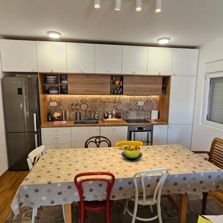 2BR sea view apartment in Kotor! - One-Bedroom Apartment - 10