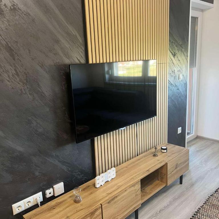 Una-No1 - One-Bedroom Apartment - 5