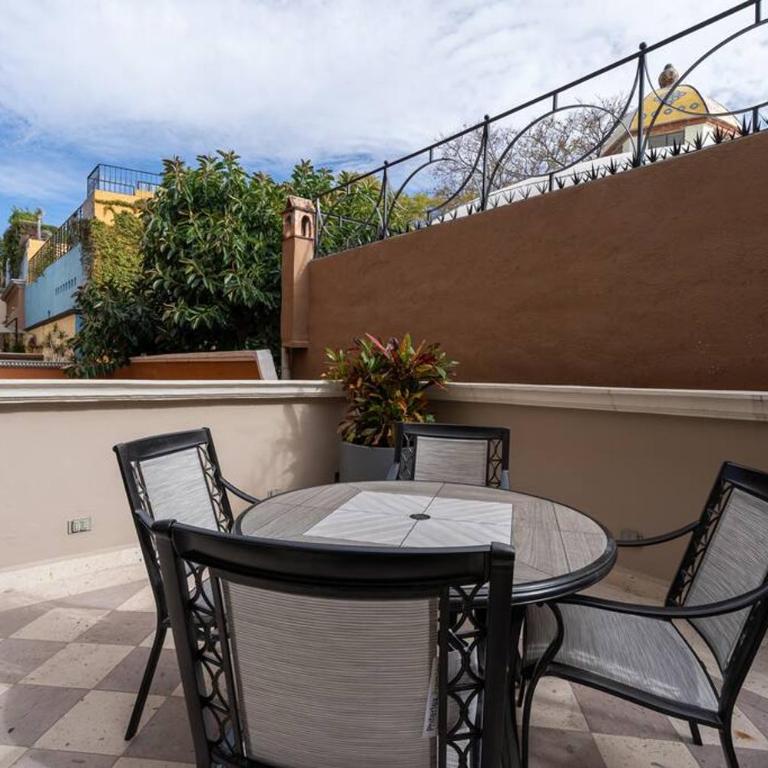 Casa Regina, Stylish 3BR Home in Centro with Rooftop & Jacuzzi - Villa de 3 dormitorios - 42
