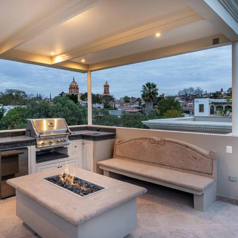 Casa Regina, Stylish 3BR Home in Centro with Rooftop & Jacuzzi - Villa de 3 dormitorios - 7