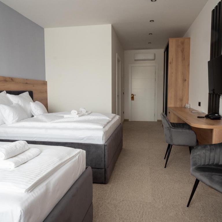 Hotel Sistems - Trokrevetna Soba - 5