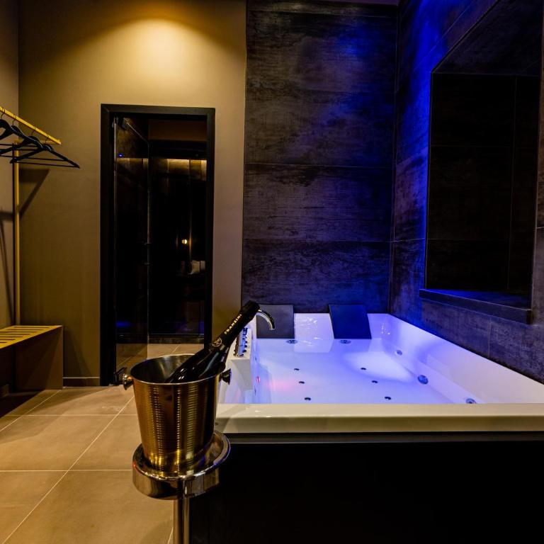 GOLD SUITE&SPA - Camera Queen Superior - 3