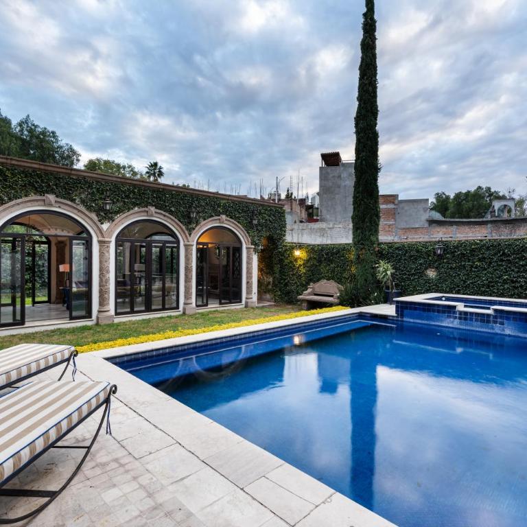 Casa Lu, Modern 3BR Home in Centro with Private Rooftop - Three-Bedroom Villa - 3