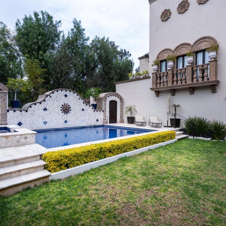 Casa Lu, Modern 3BR Home in Centro with Private Rooftop - Three-Bedroom Villa - 2