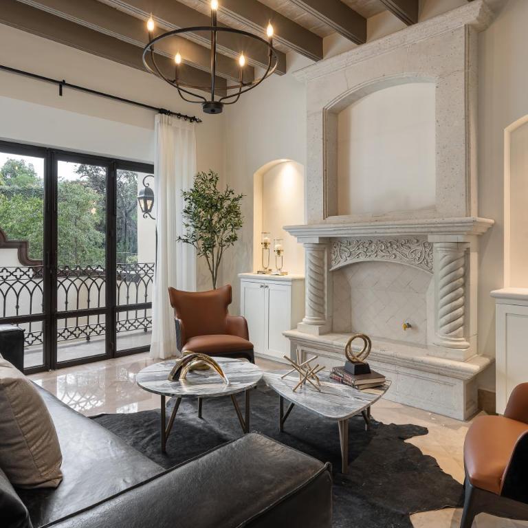 Casa Lu, Modern 3BR Home in Centro with Private Rooftop - Three-Bedroom Villa - 4
