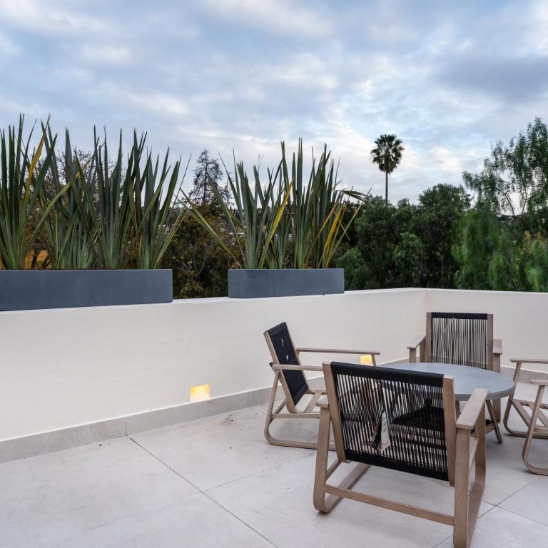 Casa Lu, Modern 3BR Home in Centro with Private Rooftop - Three-Bedroom Villa - 26