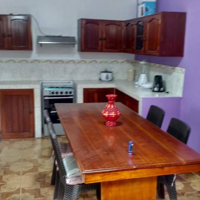 Casa Hospedaje Aromas - Three-Bedroom House - 7