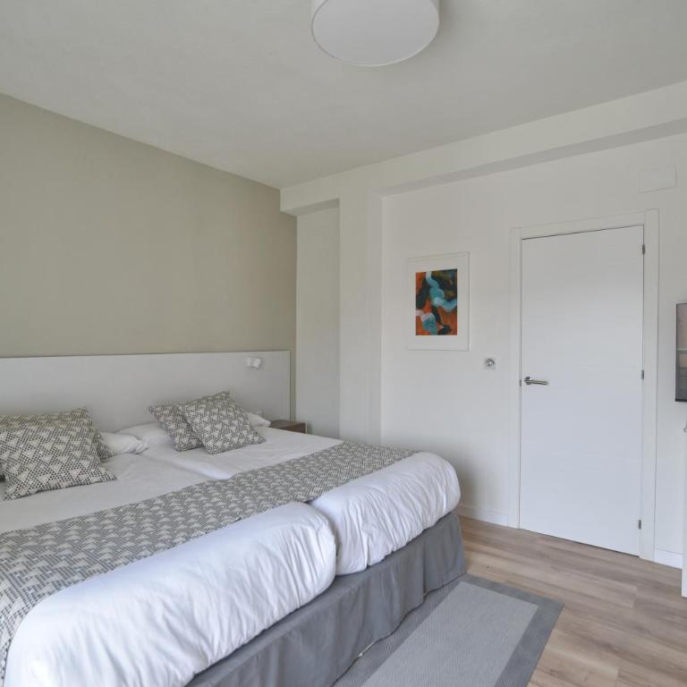 Ático Panorama Catedral - Two-Bedroom Apartment with Balcony and Terrace - 57