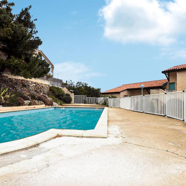 Superbe Maison À Saint-Pierre-La-Mer Avec Wi-Fi - Maison de Vacances 3 Chambres - 11