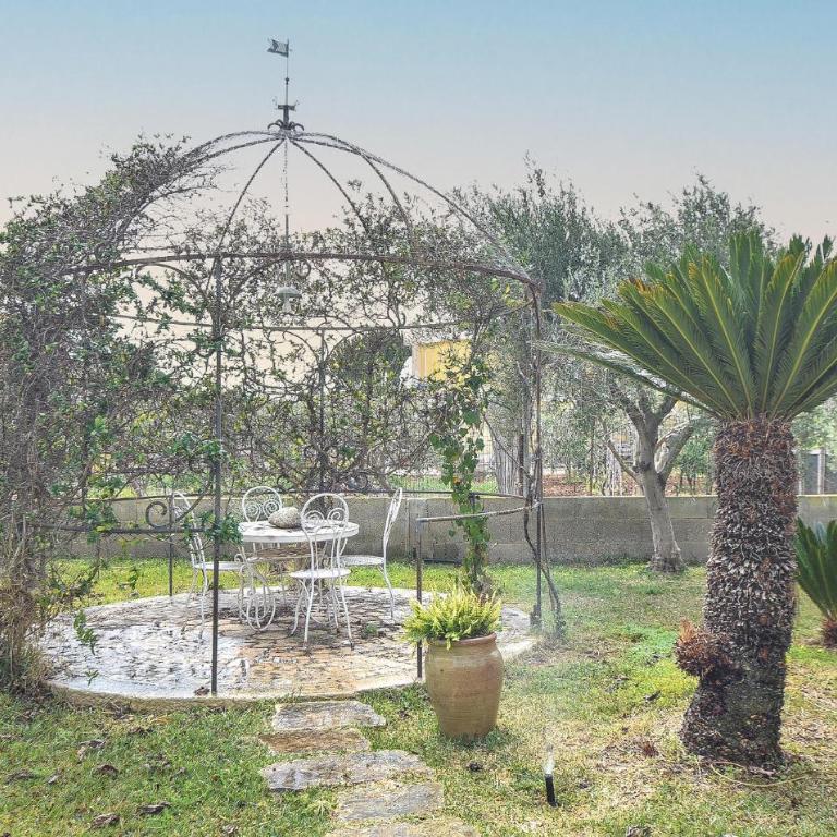 3 Bedroom Beach Front Home In Marina Di Marza - Three-Bedroom Vacation Home - 21