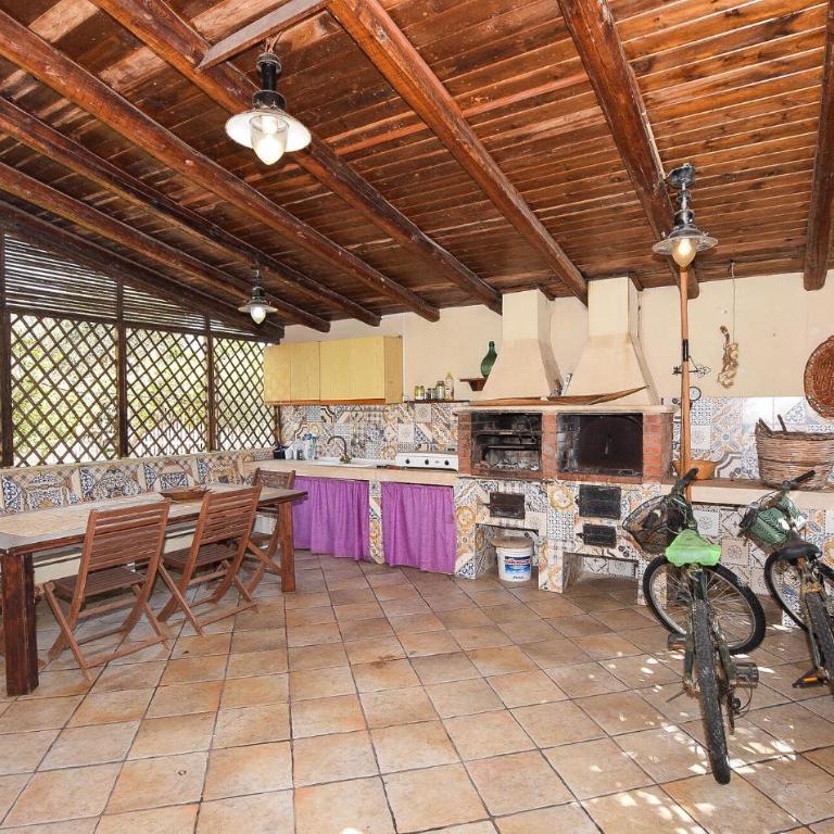 3 Bedroom Beach Front Home In Marina Di Marza - Three-Bedroom Vacation Home - 22