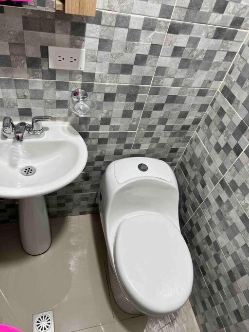 Apto de lujo 101, 2 hab 3 baños - Apartamento de 2 dormitorios - 27