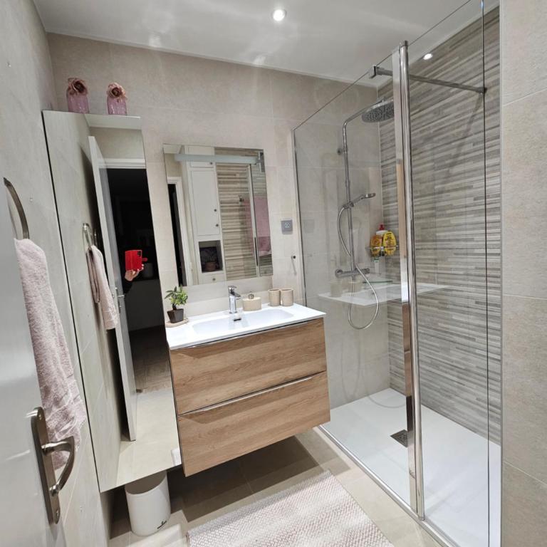 Superbe vue mer à 50 mètres des plages - Appartement 1 Chambre - 12