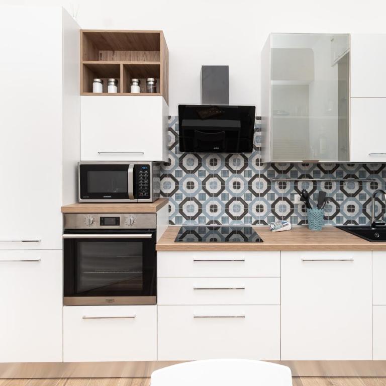 FREE PARKING - LUXURY in CENTRO - Appartamento con 3 Camere da Letto - 6