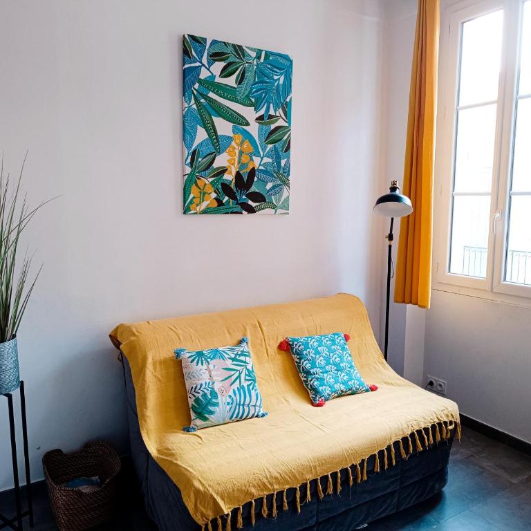 Grand 2 pièces rénové climatisé, vieil Antibes, proche port - One-Bedroom Apartment - 10