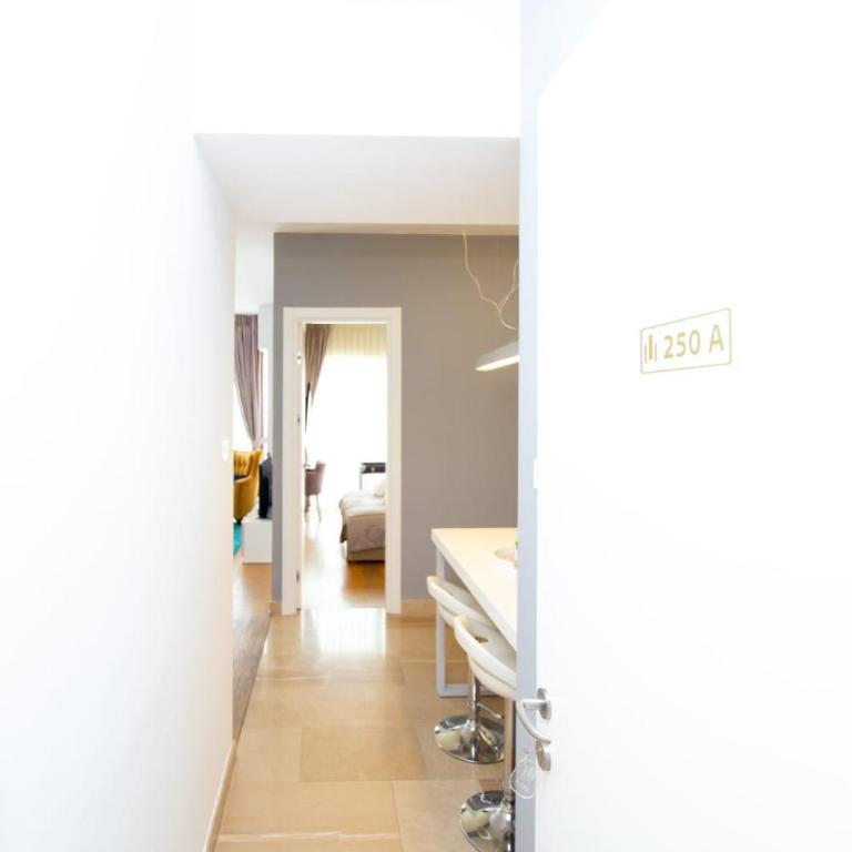 Tre Canne Lux Apartment - Apartment with Balcony - 12