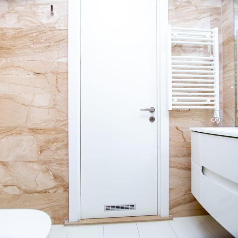 Tre Canne Lux Apartment - One-Bedroom Apartment - 10