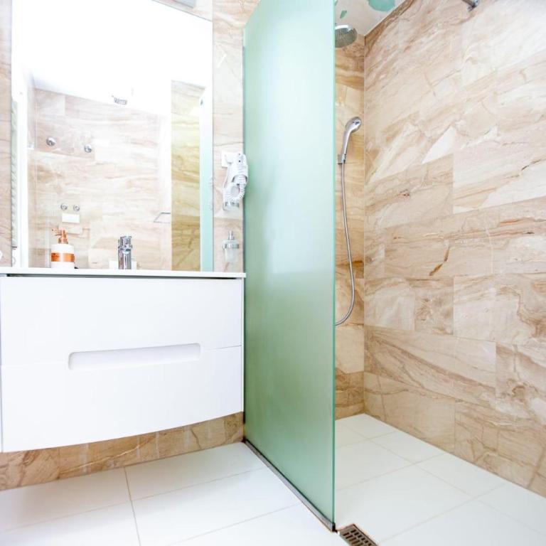 Tre Canne Lux Apartment - One-Bedroom Apartment - 14