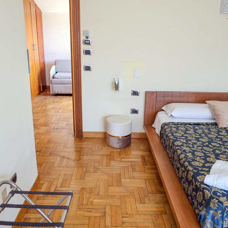 Villa Elisabetta - Camera Matrimoniale con Bagno Privato - 33