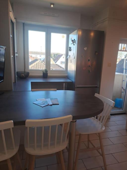 Appartement proche centre-ville, parking gratuit - Apartment mit 3 Schlafzimmern - 7