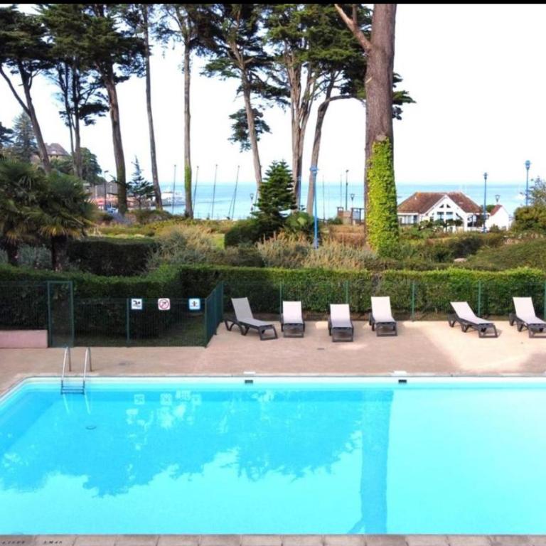 DANS LES BRAS DE NEPTUNE - Plage de TRESTRAOU - Piscine - 4 à 5 personnes - Appartamento con 1 Camera da Letto - 2