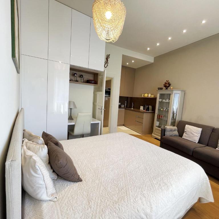 Ezevacances Studio Capuccino vue mer 5 mn plage 7 mn gare Wifi - Studio with Sea View - 9