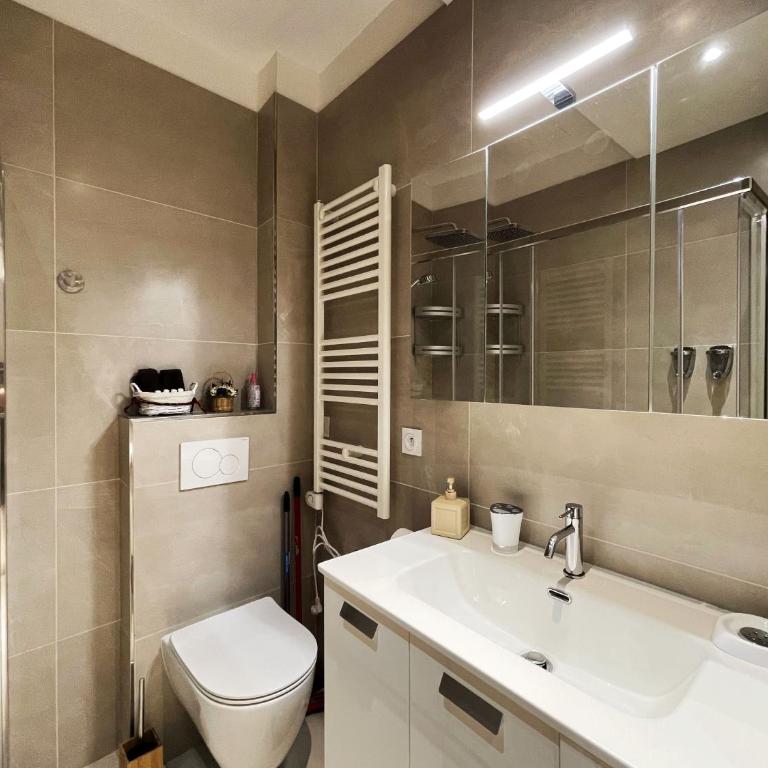 Ezevacances Studio Capuccino vue mer 5 mn plage 7 mn gare Wifi - Studio with Sea View - 49