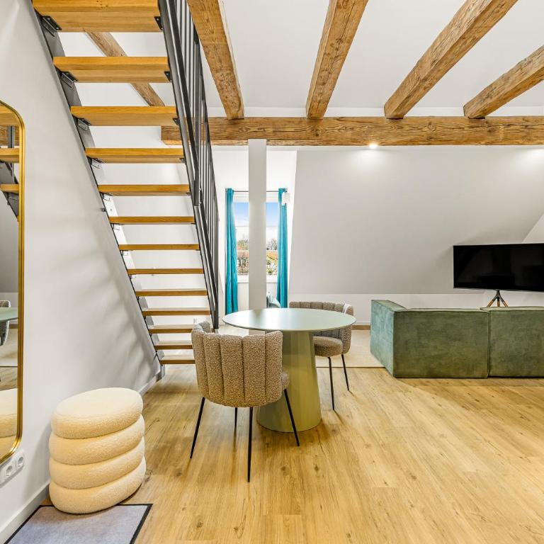 kalm stay - a design Aparthotel - One-Bedroom Loft Apartment with One Queen Bed - 14