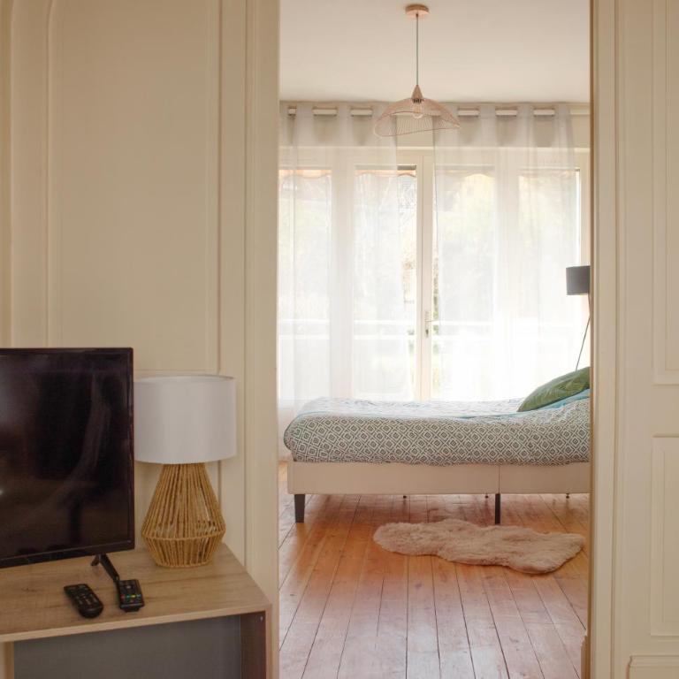 Spa , jardin 250m2 et appartement cosy de 60 m2 au centre - Appartement 1 Chambre - 23