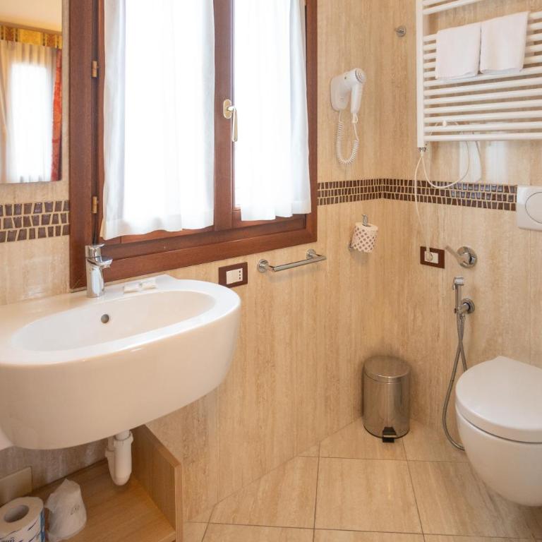 Duomo Boutique Hotel - Camera Deluxe - 8