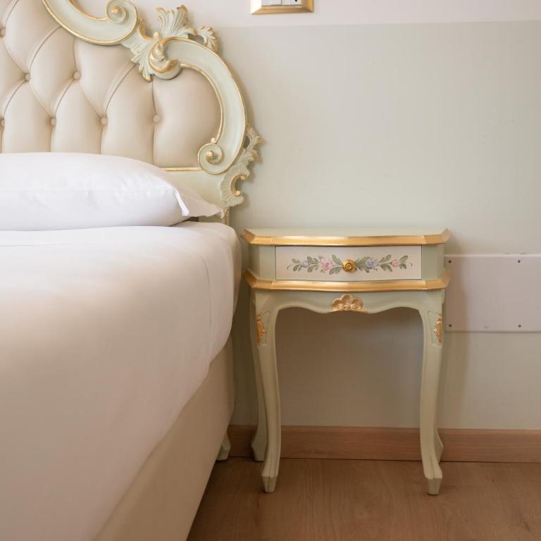 Duomo Boutique Hotel - Camera Deluxe (2 Adulti + 1 Bambino) - 8