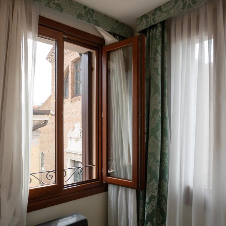 Duomo Boutique Hotel - Camera Deluxe (2 Adulti + 1 Bambino) - 11