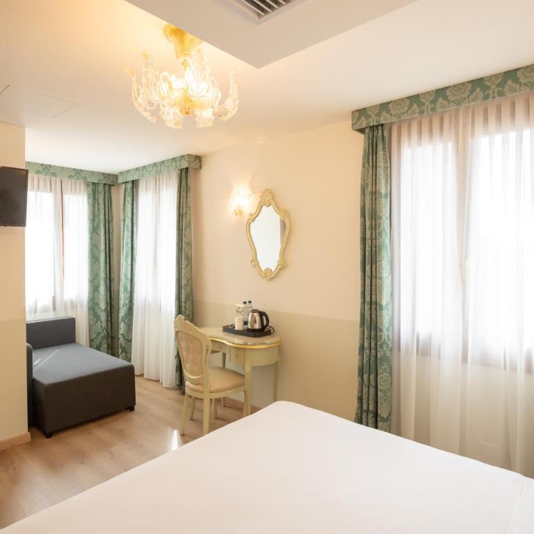 Duomo Boutique Hotel - Camera Deluxe (2 Adulti + 1 Bambino) - 6