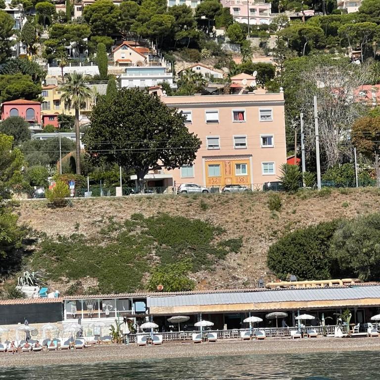 Ezevacances Studio Capuccino vue mer 5 mn plage 7 mn gare Wifi - Studio with Sea View - 72