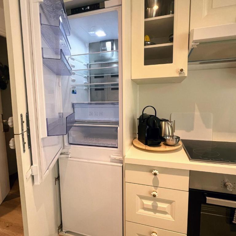 "Saint-Tropez" Superbe appartement avec Terrasse Jardin et Parking privé - Apartamento de 1 dormitorio - 8