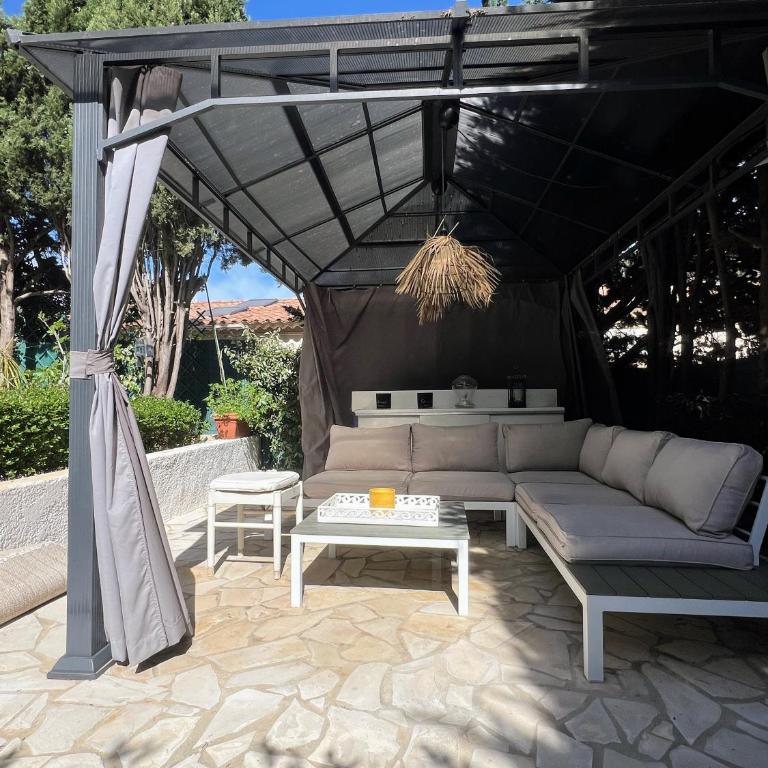 "Saint-Tropez" Superbe appartement avec Terrasse Jardin et Parking privé - Apartamento de 1 dormitorio - 20
