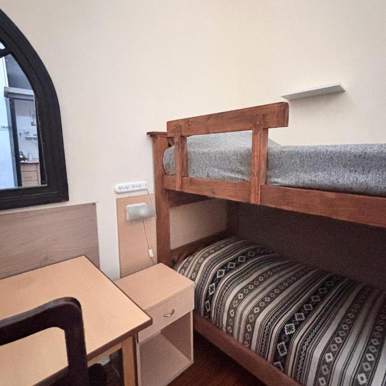 LGY Bed & Breakfast ONLY MEN - Cama en habitación compartida masculina de 4 camas - 5