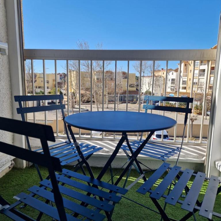 L'Escapade Gruissanaise, appartement 1 chambre, loggia, climatisation, wifi avec piscines de mi-mai à mi-septembre dans résidence - Appartement 1 Chambre - 8