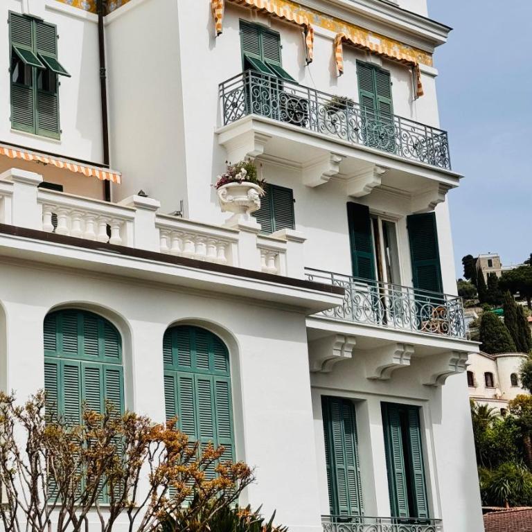 Elegant Sea View Retreat in Historic Villa with Pool - Appartement 2 Chambres - 33
