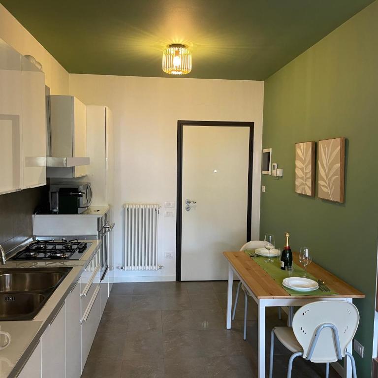 MY LAKE HOME - Monolocale King con Divano-Letto - 9