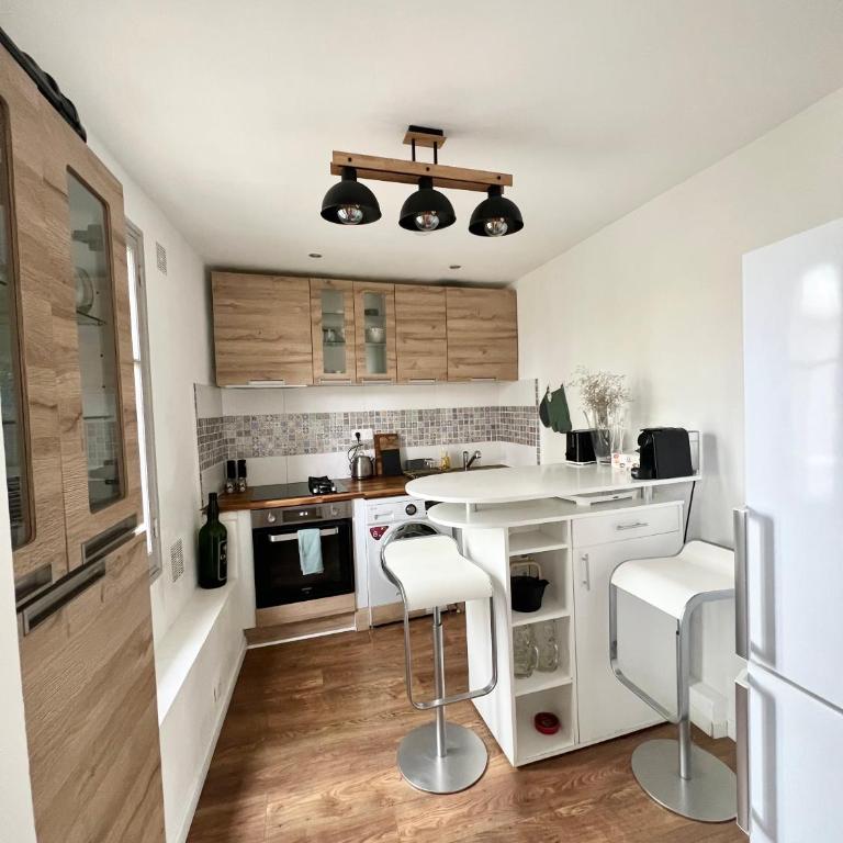 RÉNOVÉ, vue SUR Palais des Papes, terrasse et WIFI TROISIEME ETAGE - Apartment mit 1 Schlafzimmer - 24