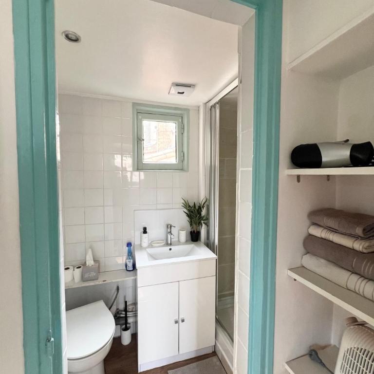 RÉNOVÉ, vue SUR Palais des Papes, terrasse et WIFI TROISIEME ETAGE - Apartment mit 1 Schlafzimmer - 34