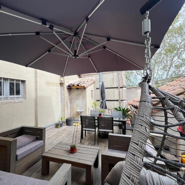 RÉNOVÉ, vue SUR Palais des Papes, terrasse et WIFI TROISIEME ETAGE - Apartment mit 1 Schlafzimmer - 33