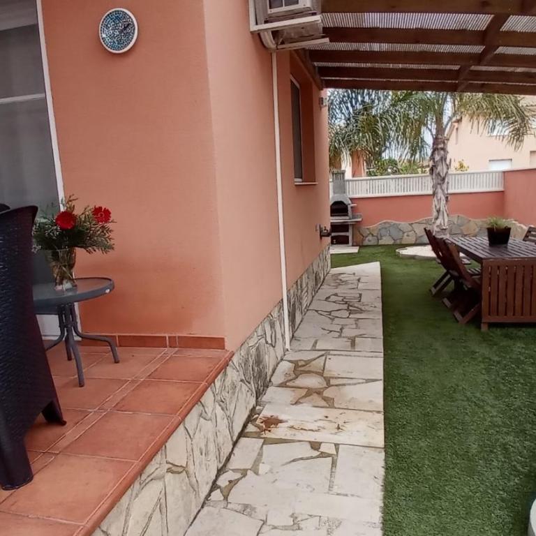 Arel - Three-Bedroom House - 19