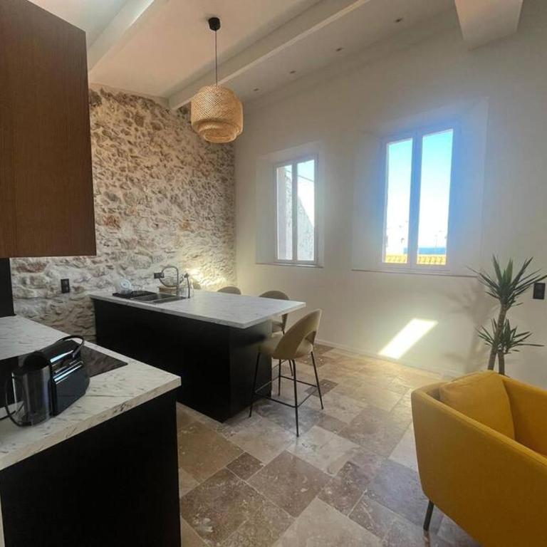 STRELIZIA - New central old Antibes for 4 AC - Appartement 2 Chambres - 2