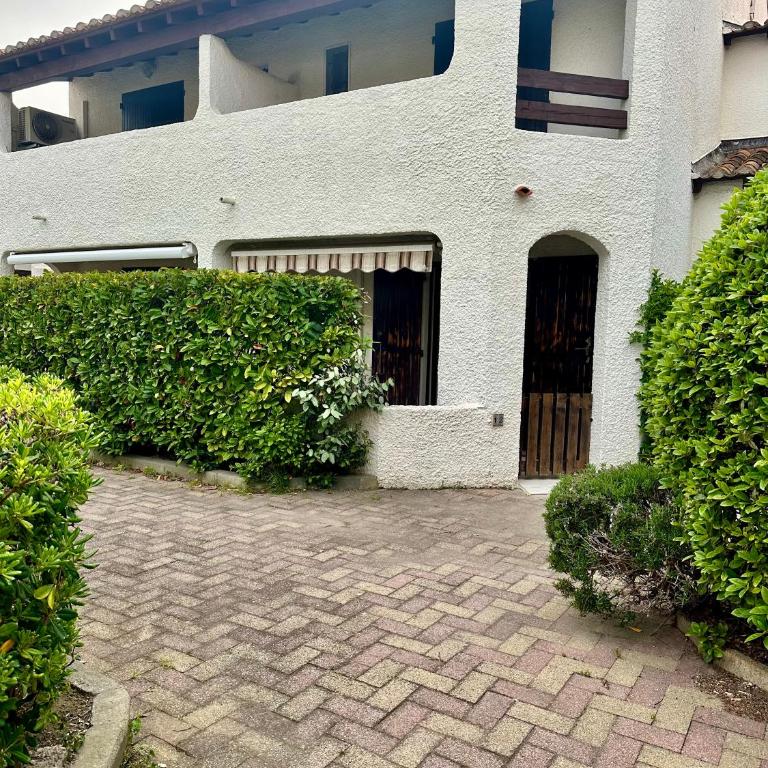 Appartement climatisé avec chambre et Parking privatif Locations VLD Camargue - Apartamento de 1 dormitorio - 20